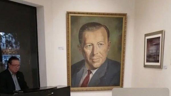 Imagen del dictador Alfredo Stroessner en exposición de arte en Encarnación causa revuelo