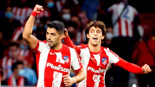 El Atlético y Suárez imponen su ley al Barcelona