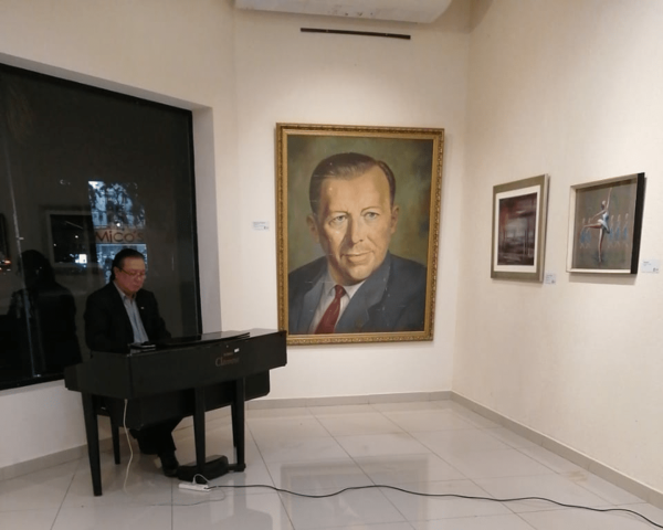 Repudian exposición de un retrato de Stroessner en el Centro Municipal de Arte de Encarnación | Ñanduti