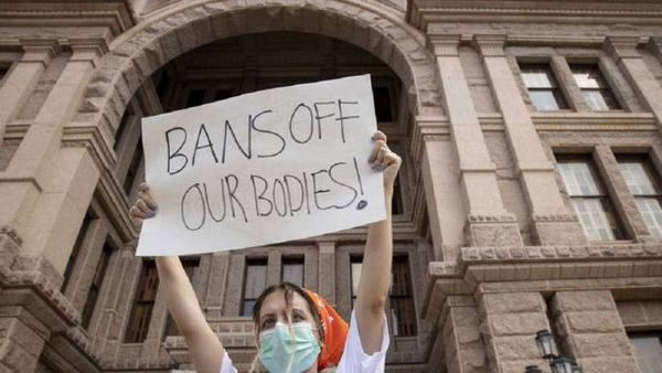Batalla por el derecho al aborto llega a las calles de EEUU