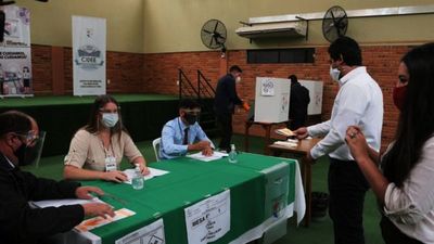 Hay 5.823 cargos en puja y 31.616  candidatos en estas municipales