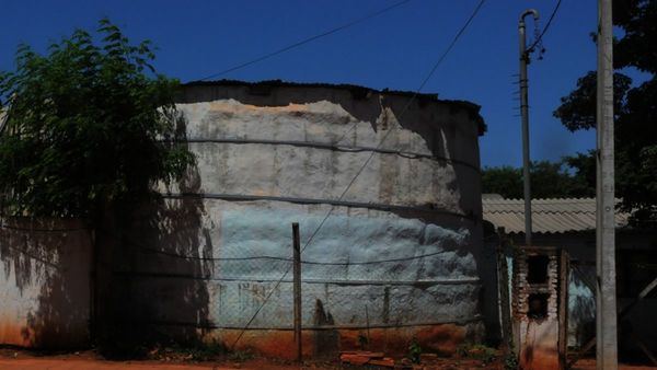 Aguateras privadas arrastran problemas de inversión