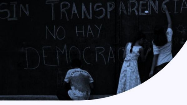 Ministra dice que entidades regatean información que debe ser pública