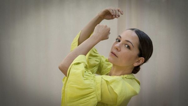 Natalia Lafourcade, tejiendo puentes con la música - ABC Revista - ABC Color