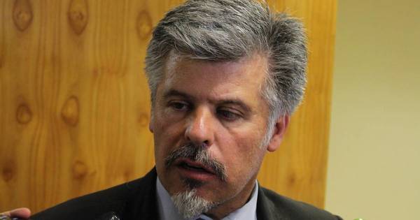 La Nación / Ministro del Interior Giuzzio se aferra al cargo pese a nula gestión