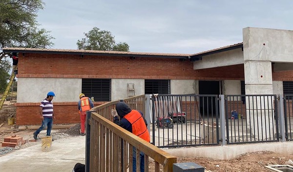 Unidades Salud Familiar que se construyen en el Chaco emplea a unos 450 obreros de la zona | OnLivePy