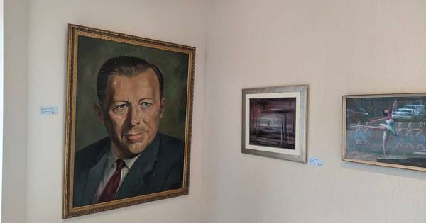 La Nación / Repudian exhibición de cuadro de Stroessner en muestra artística de Encarnación