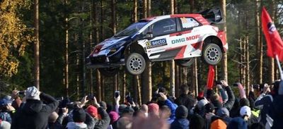 Evans se impuso en el Rally de Finlandia y acorta distancias con Ogier