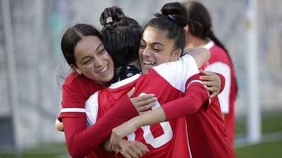 Diario HOY | Futbolistas afganas vuelven a jugar en Portugal