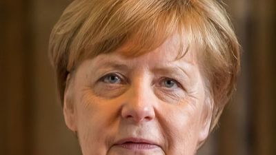 Merkel: la democracia es algo por lo que hay que trabajar cada día