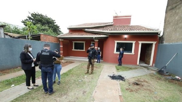 Allanan viviendas presuntamente vinculadas a un grupo criminal en PJC | Noticias Paraguay