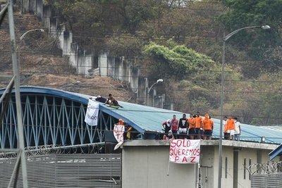 Un nuevo enfrentamiento en la cárcel de Guayaquil deja cuatro heridos | Ñanduti
