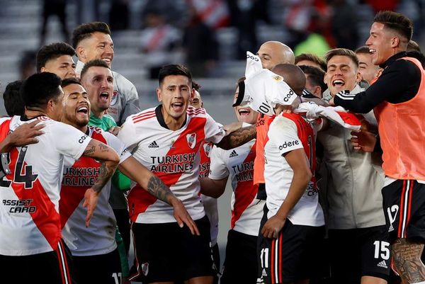 Julián Álvarez le da a River el triunfo ante Boca y el liderato con dos goles - Fútbol Internacional - ABC Color