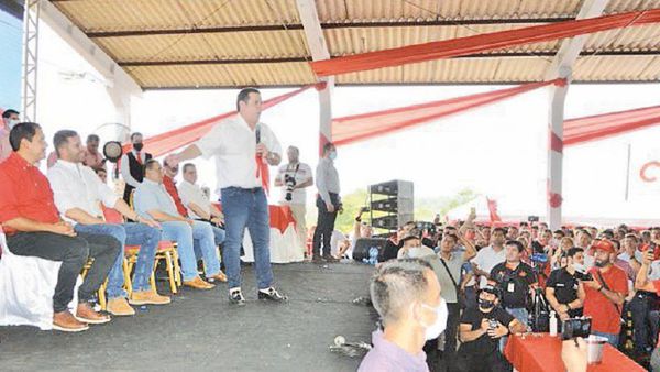 Campaña en ANR siguió línea cartista y rompió tradición