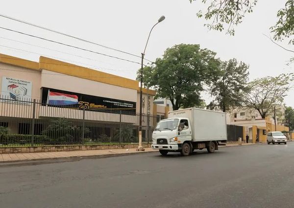 TSJE reparte los materiales - Nacionales - ABC Color