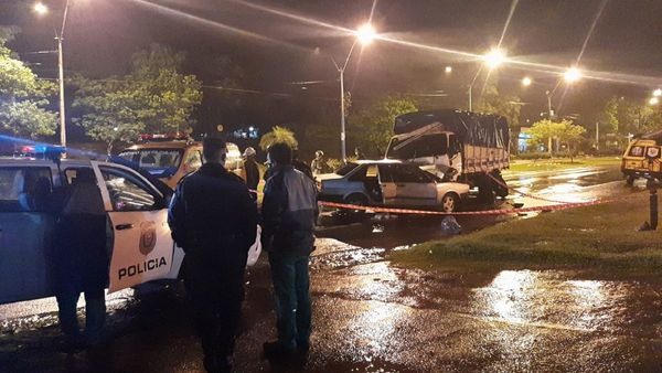 Taxista pierde la vida tras choque frontal de vehículos en Itá