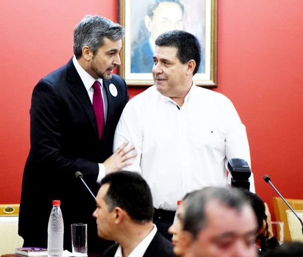 Mario Abdo Benítez no quiso hablar de la filtración en Pandora Papers - Nacionales - ABC Color