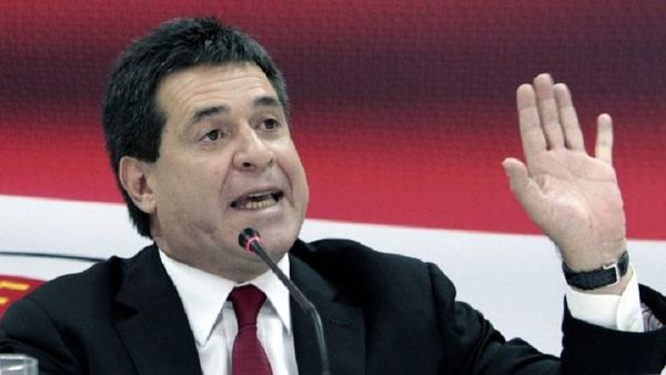 Desde la Contraloría dicen que recién la semana pasada Cartes declaró su empresa Offshore