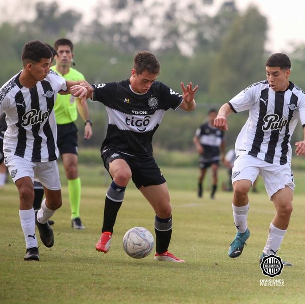 Sub 16: Olimpia quedó solo en la cima - Fútbol - ABC Color