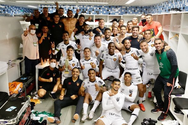Florentín logra su primera victoria en el Recife a costas del Grêmio de Villasanti