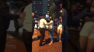 La aspirante a concejal Valeria Romero de CDE en riña de mujeres (video) | OnLivePy