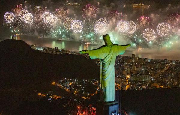 Río de Janeiro: Retornan las fiestas de fin de año en Brasil