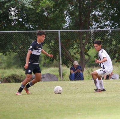 Sub 14: Los gumarelos siguen en la cima - Fútbol - ABC Color