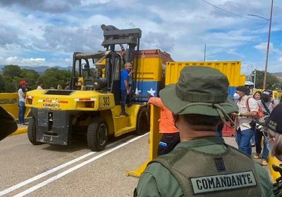 Venezuela desbloquea el puente que conecta con Colombia - Mundo - ABC Color