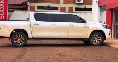 La Nación / Camioneta de seis puertas fabricada por paraguayos: la sensación en Pedro Juan Caballero y Brasil