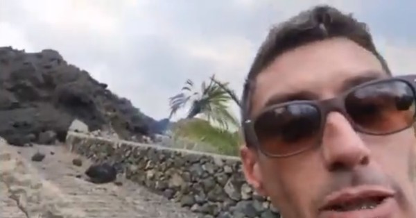 “Es increíble el calor que conserva”: Reportero se sorprende que la lava del volcán de La Palma esté caliente - SNT