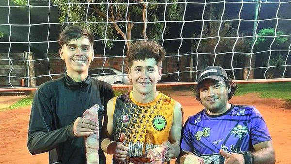 Campeones purearon por sus tiras de costilla