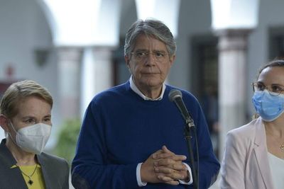 Presidente de Ecuador insiste que no tiene propiedades en paraísos fiscales - Mundo - ABC Color