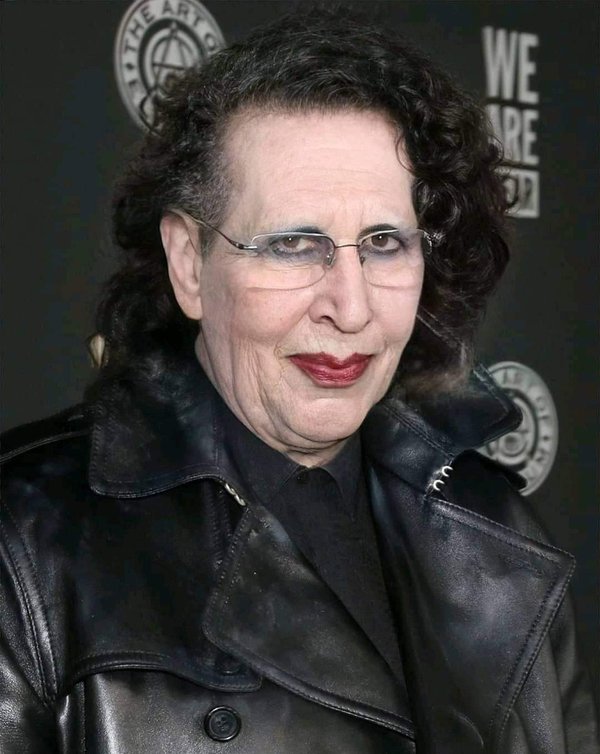 «Se convirtió en la tía Gladys»: Una fotografía retocada de Marilyn Manson genera ola de memes en las redes