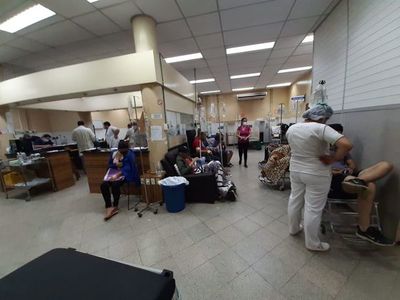 Clínicas habilita números exclusivos para traslado de pacientes externos al nosocomio - Nacionales - ABC Color