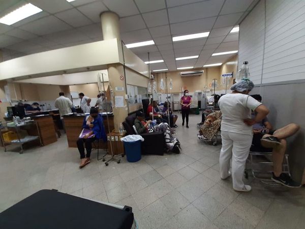 Clínicas habilita números exclusivos para traslado de pacientes externos al nosocomio - Nacionales - ABC Color