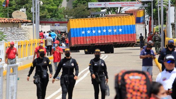 Venezuela abrirá hoy su frontera con Colombia, cerrada desde el  2015