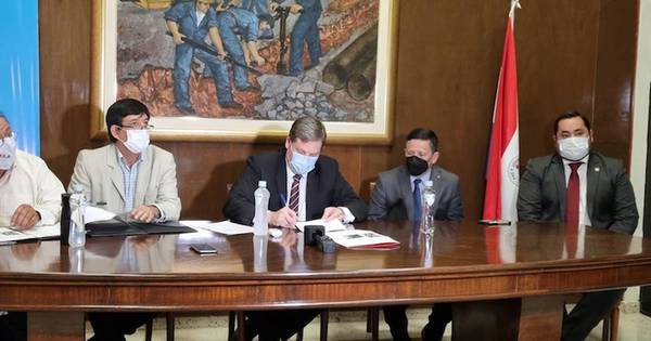 La Nación / Essap firma contrato para cambiar más de 100 km de tuberías