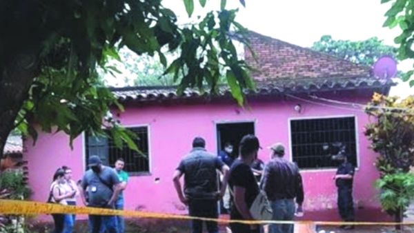 Mató a su amigo de tragos por acariciar la mano de su señora