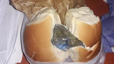 Detenidos por llevar pan felipito con marihuana y empanada a un preso