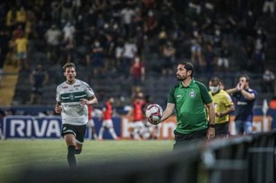 El Coritiba de Morínigo empató, pero continúa en la cima - Fútbol Internacional - ABC Color