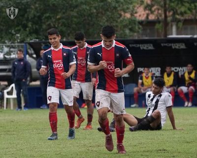 Cerro Porteño y Guaireña FC escoltan al líder de la Reserva, Olimpia - Fútbol - ABC Color