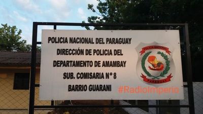 Hurtan dinero en efectivo y objetos varios de una farmacia