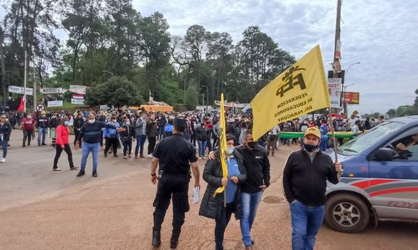 Bloquean ruta Py 02