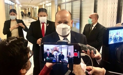 Diario HOY | "Cachito" se muestra cauto y pide analizar pedidos de aumento para médicos y docentes