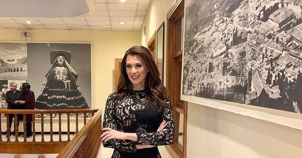La Nación / “Mamá de Paraguay”, el título de Carina Daher durante el Miss Teen Model 2021