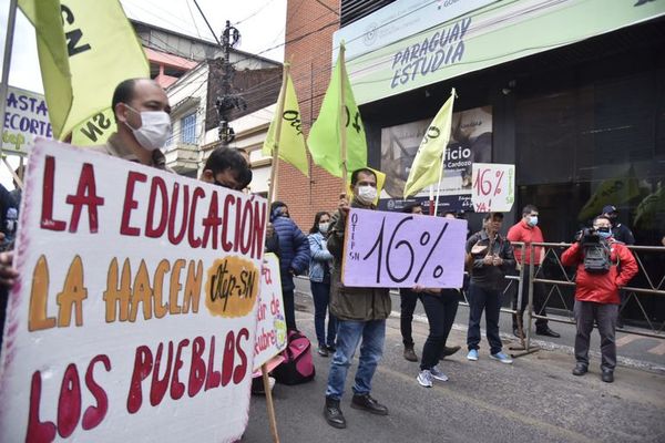 Grupo de docentes de la FEP no se adhiere a paro - Nacionales - ABC Color