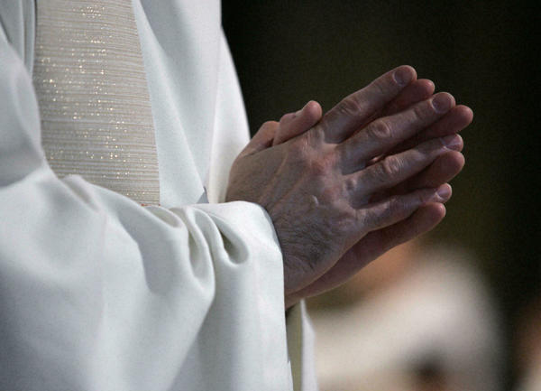 Investigación revela que en 70 años se han cometido más de 330.000 abusos en niños en iglesia católica de Francia