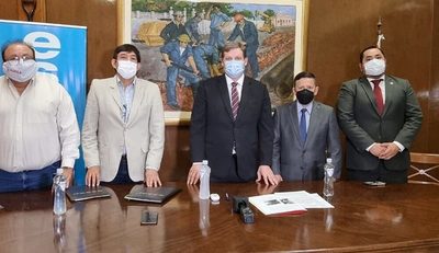Essap firma contrato para cambiar más de 100 km de tuberías en Asunción y Gran Asunción