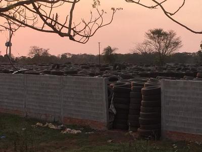 Ignoran denuncia de contaminación causada por recicladora de neumáticos - La Clave