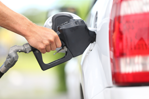 Analizan nuevo aumento de precios de combustibles
